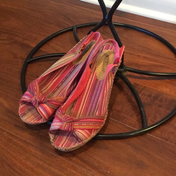 Wedge sandals - Picture 1 of 4